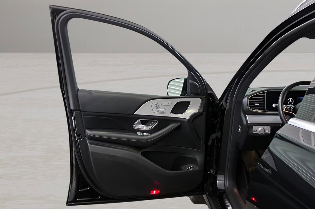 Used 2024 Mercedes-Benz GLE 350 4MATIC image 11