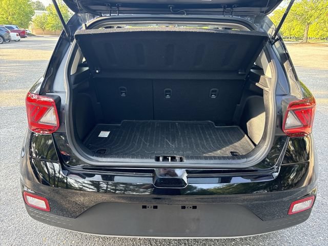 Used 2023 Hyundai Venue SEL FWD image 25