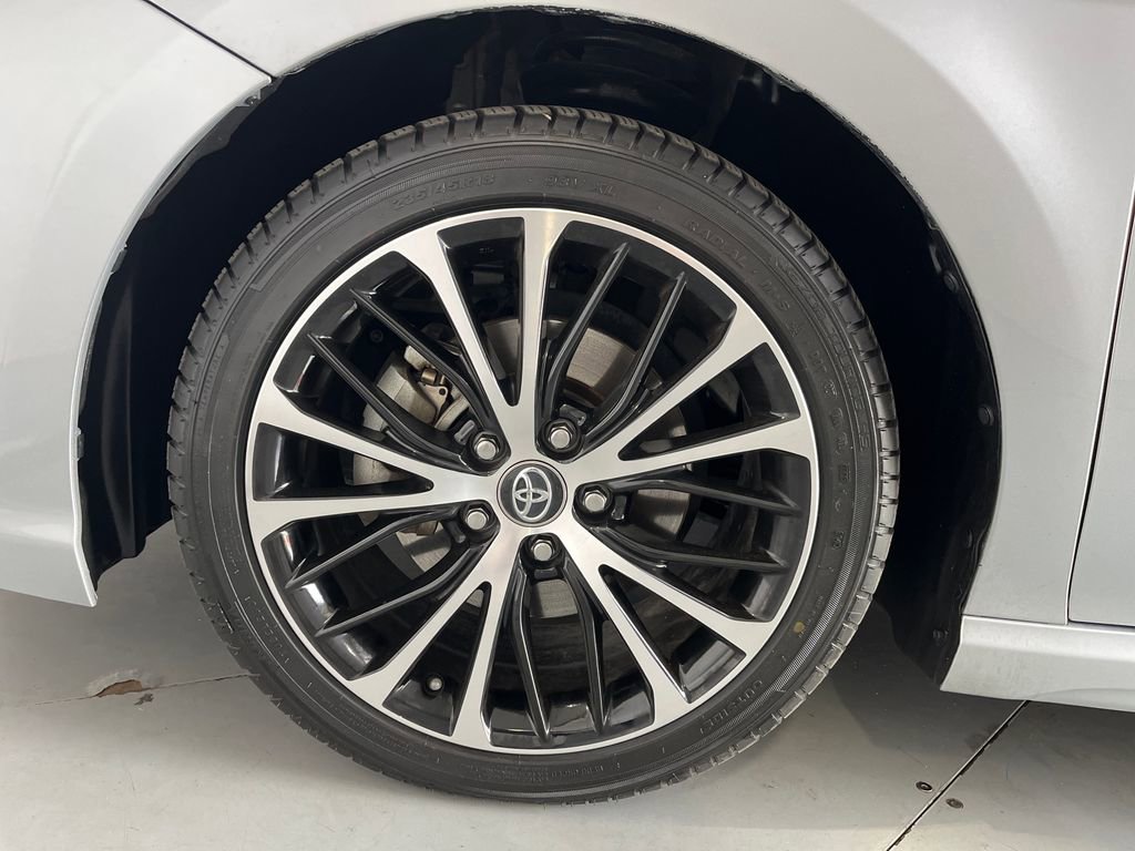 Used 2020 Toyota Camry SE FWD image 14