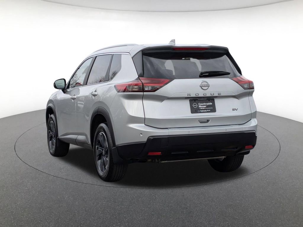 Used 2024 Nissan Rogue SV w/ SV Premium Package image 7