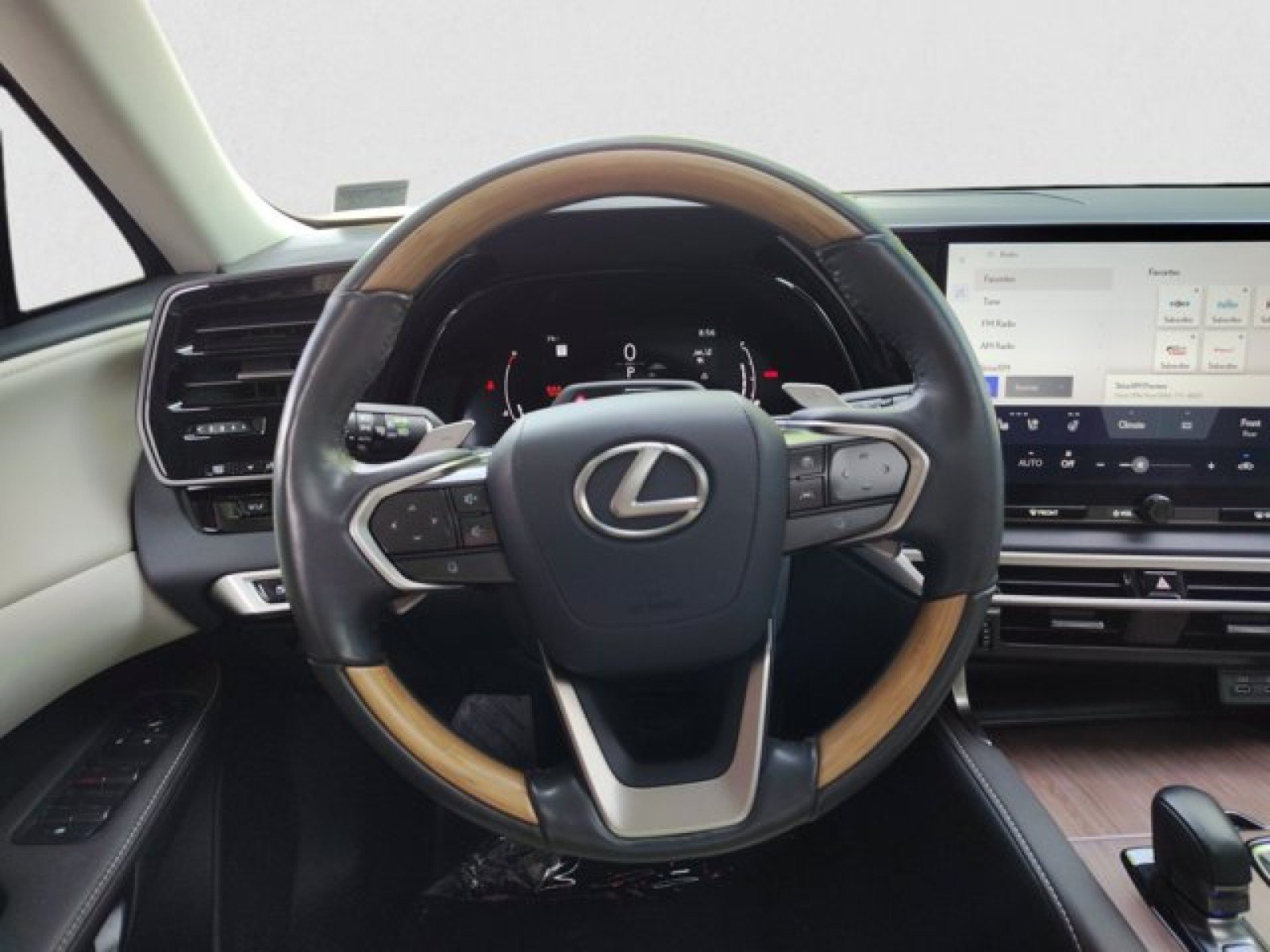 Used 2024 Lexus RX 350 Premium Plus w/ Convenience Package FWD image 15