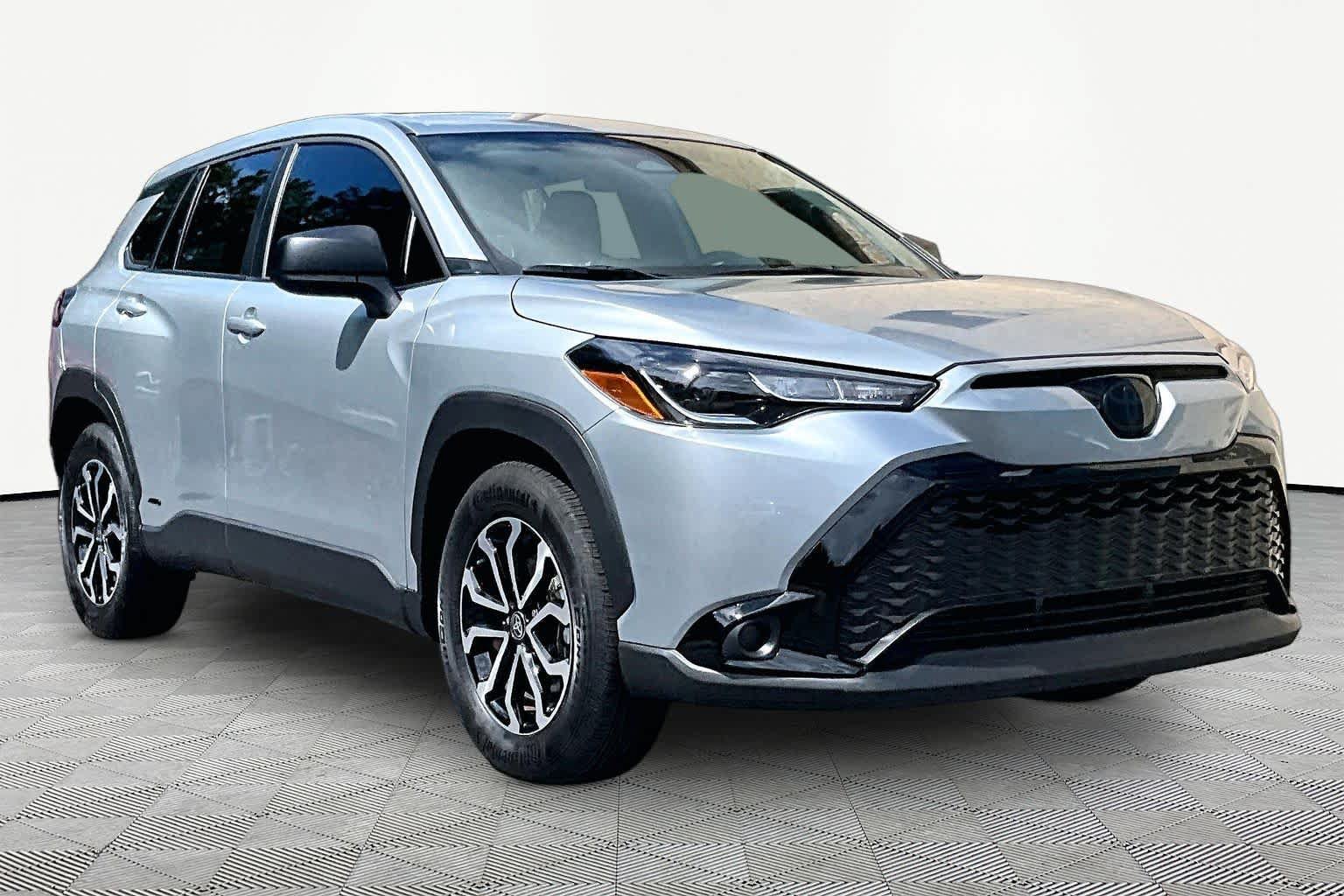 Certified 2023 Toyota Corolla Cross AWD Hybrid image 3