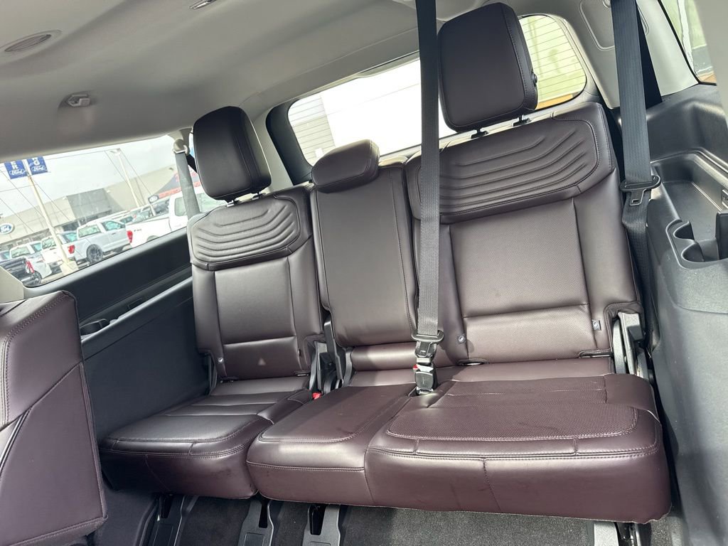 Used 2025 Ford Expedition Max Platinum w/ Platinum Ultimate Package image 15