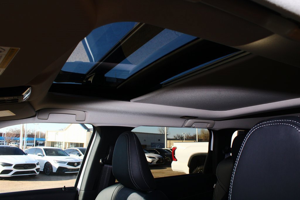 New 2026 Mitsubishi Outlander AWD image 3