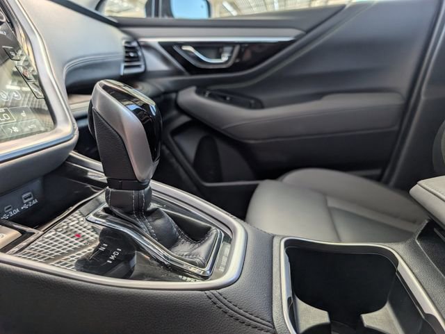 Certified 2025 Subaru Outback Onyx Edition w/ Tech Package 2 image 18