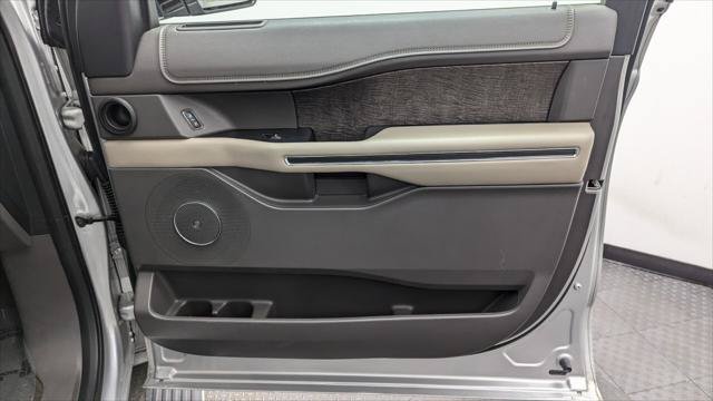 Used 2019 Ford Expedition Max Limited RWD image 22