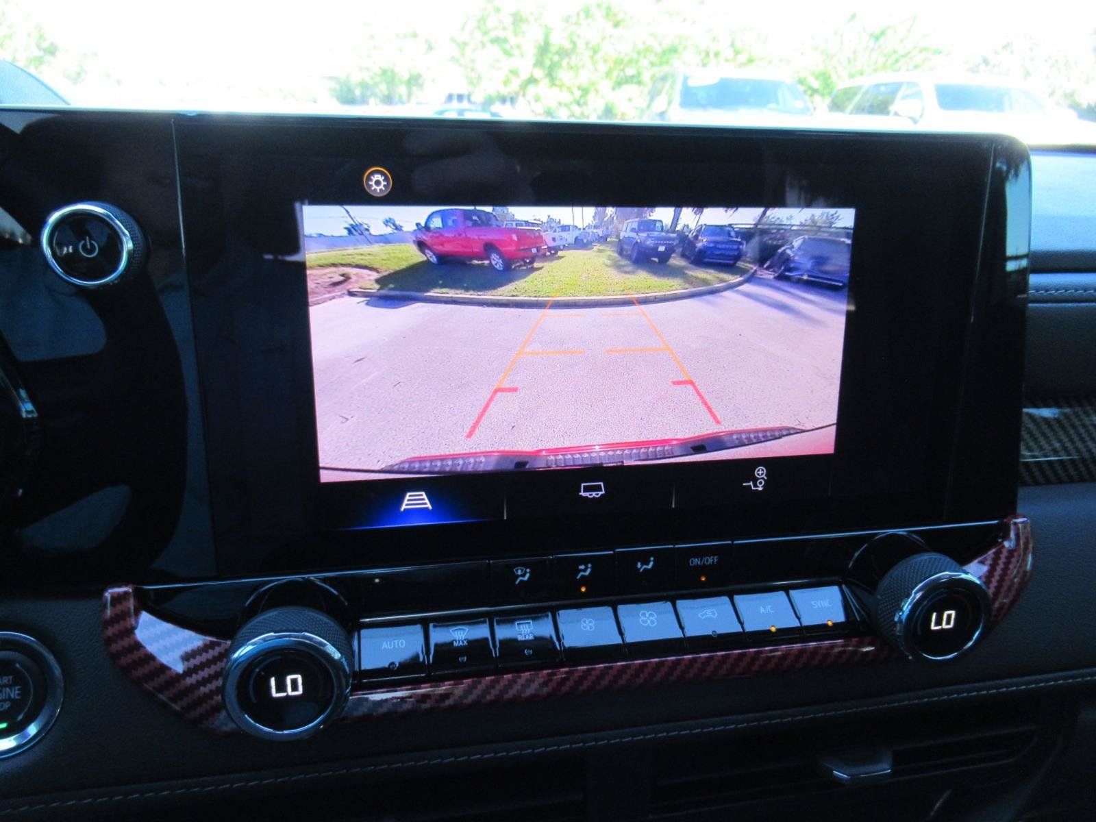 Used 2024 Chevrolet Colorado LT w/ LT Convenience Package RWD image 27