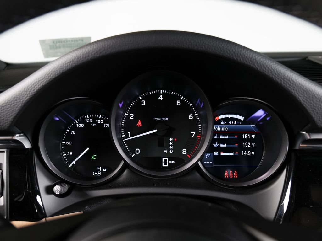 Certified 2026 Porsche Macan AWD/4WD image 13