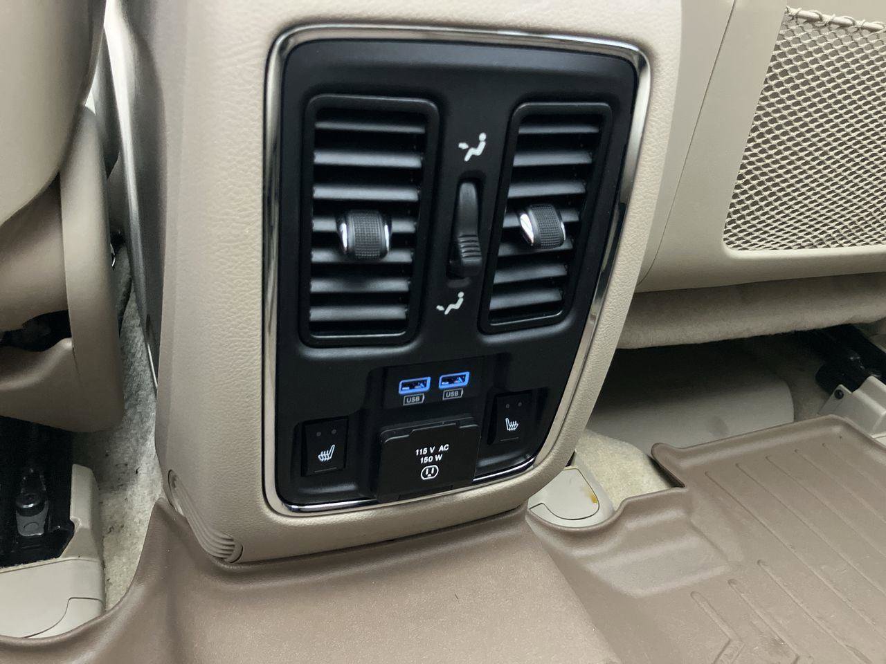 Used 2020 Jeep Grand Cherokee Overland AWD/4WD image 33