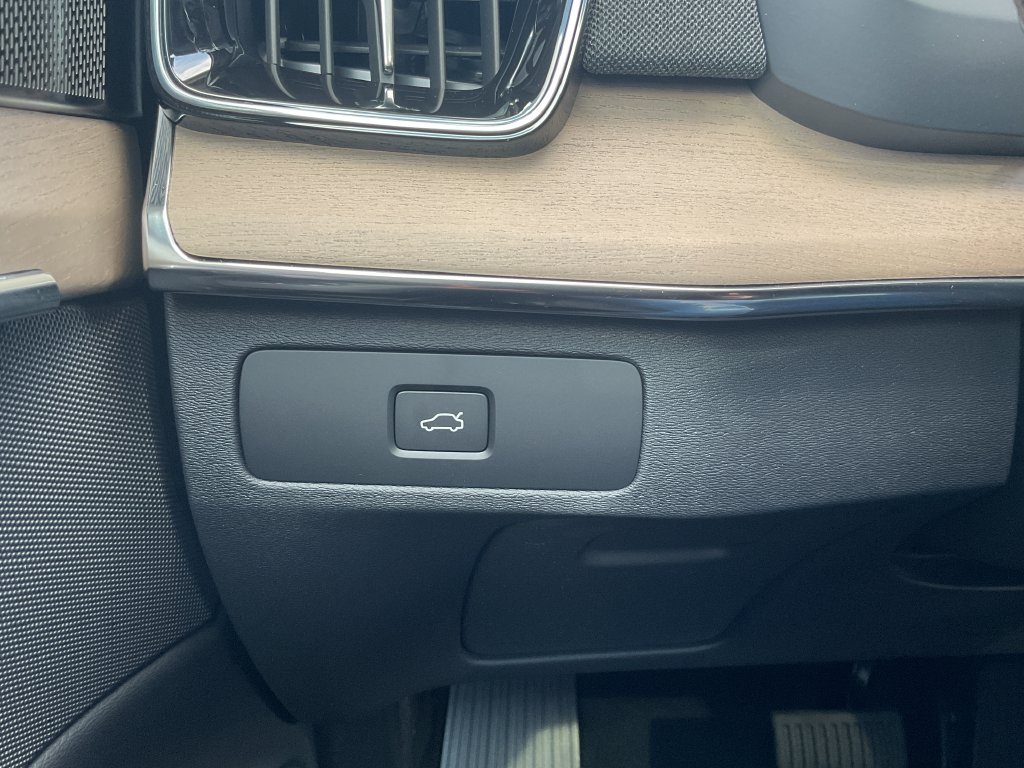 New 2027 Volvo XC90 B6 Plus AWD/4WD image 31