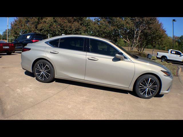 Certified 2025 Lexus ES 350 w/ Premium Package FWD image 9