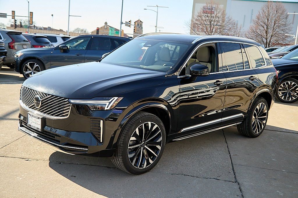 New 2026 Volvo XC90 B6 Plus w/ Protection Package image 6