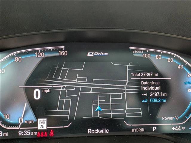 Used 2023 BMW 530e xDrive w/ Convenience Package image 9