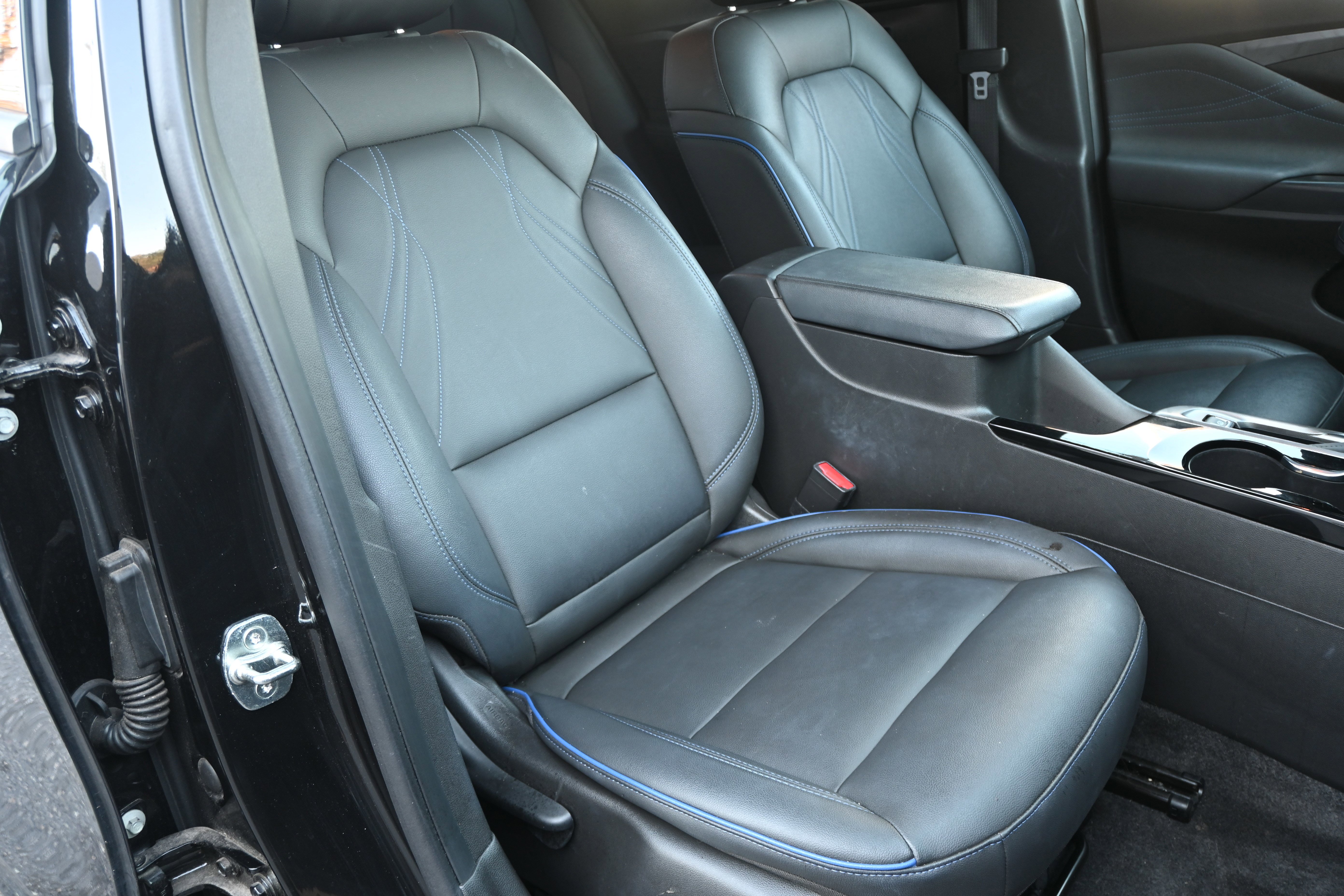 Used 2024 Buick Envista Sport Touring w/ Convenience I Package image 31