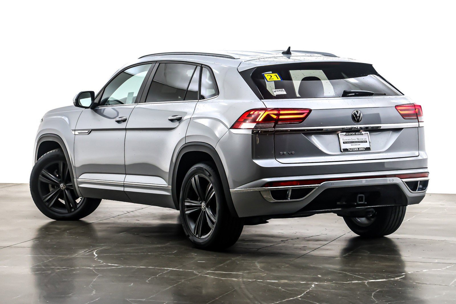 Used 2021 Volkswagen Atlas Cross Sport SE w/ V6 Towing Package image 12