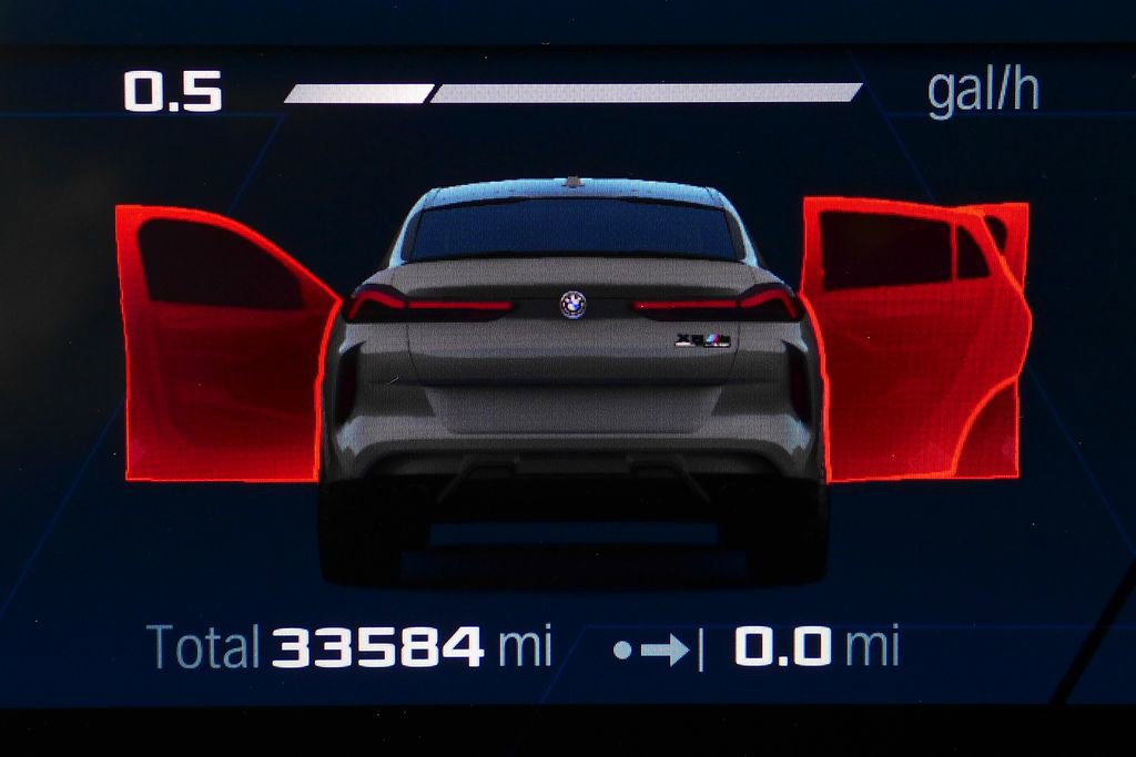 Used 2024 BMW X6 M Competition w/ Executive Package image 32