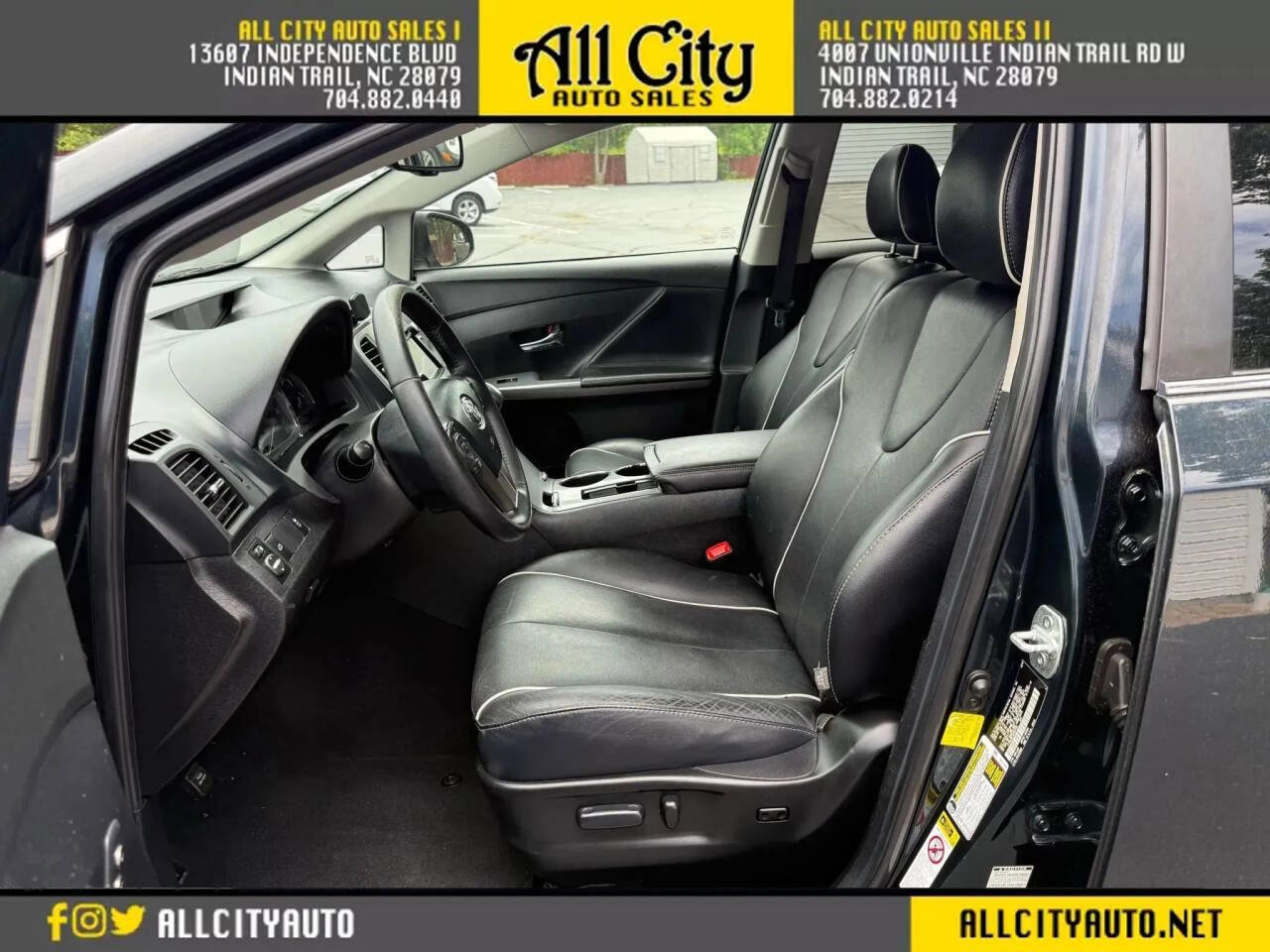 Used 2013 Toyota Venza XLE image 17