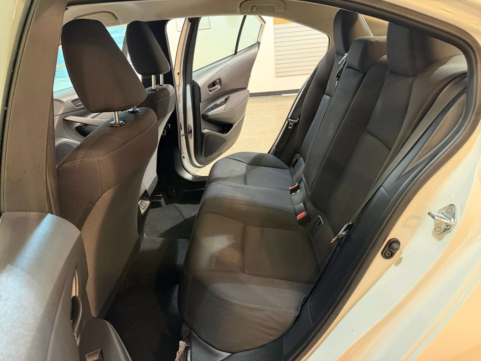 Used 2025 Toyota Corolla LE FWD image 37