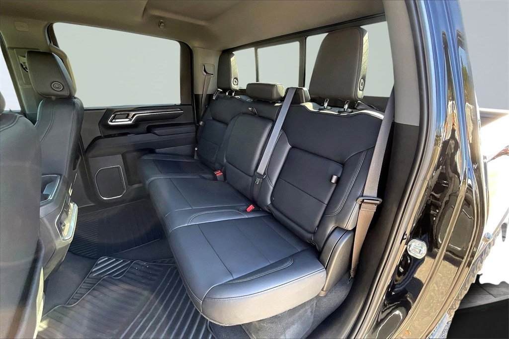 Used 2024 Chevrolet Silverado 2500 LTZ w/ LTZ Convenience Package image 27