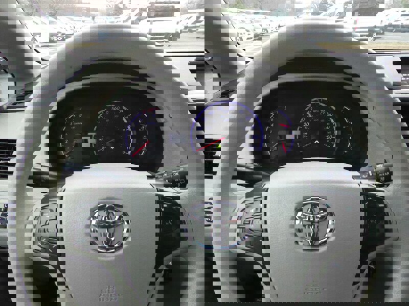 Used 2014 Toyota Sienna LE image 11