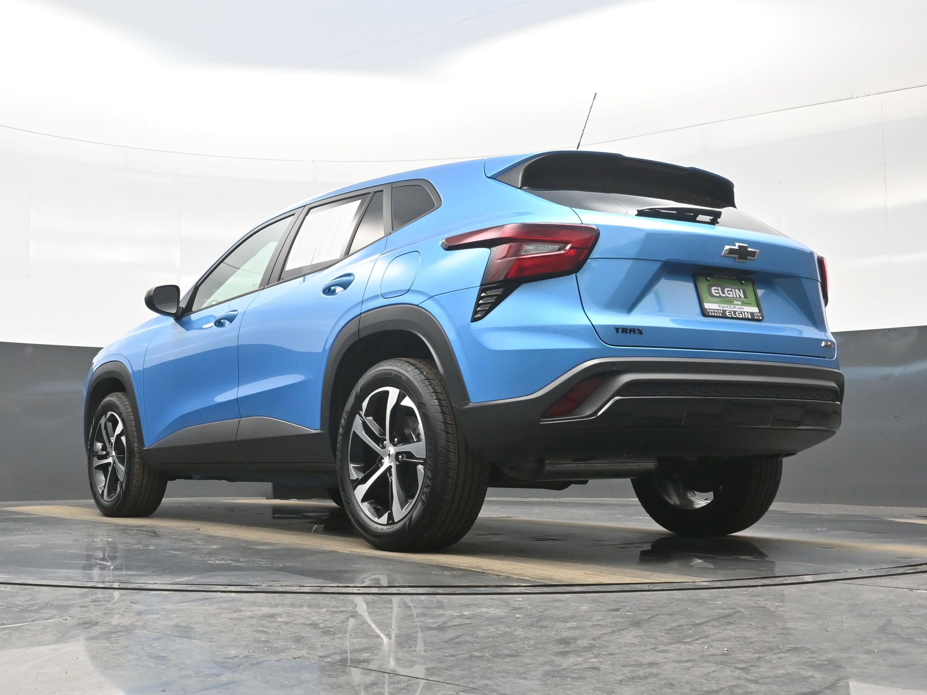 Used 2025 Chevrolet Trax RS w/ Driver Confidence Package image 25