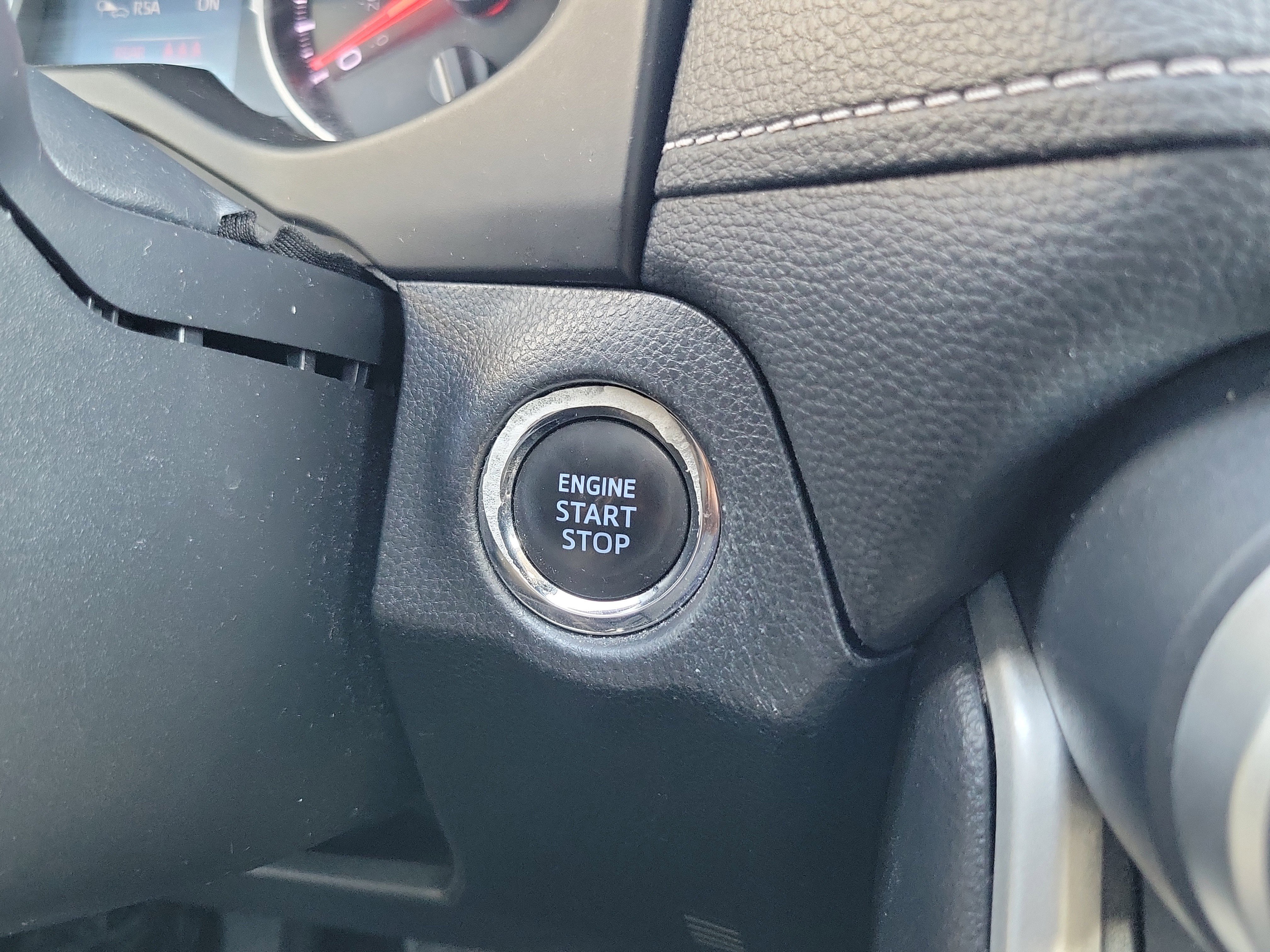 Used 2022 Toyota RAV4 XLE image 24