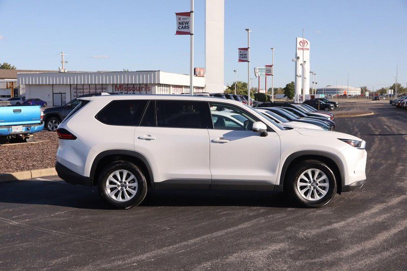 Used 2025 Toyota Grand Highlander AWD image 5