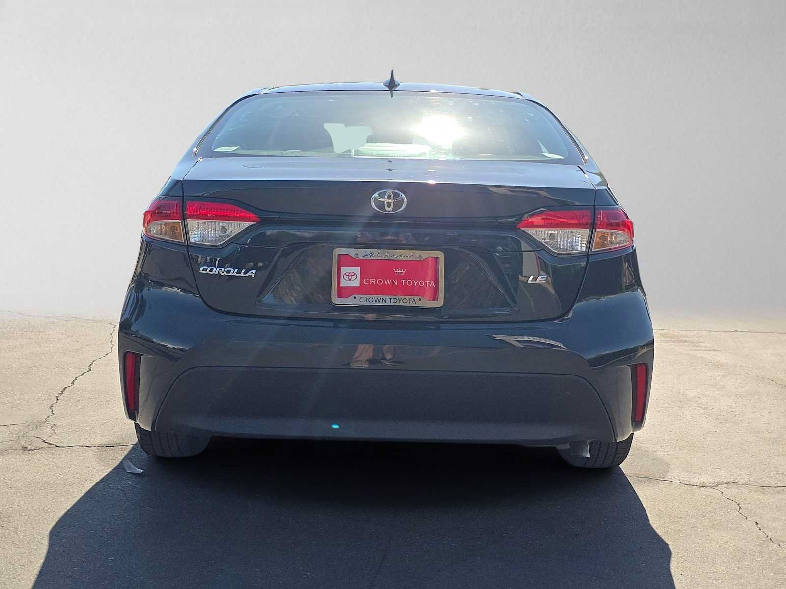 Certified 2025 Toyota Corolla LE FWD image 4
