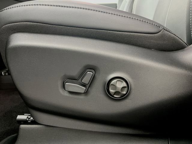 New 2026 Chrysler Pacifica Select image 13