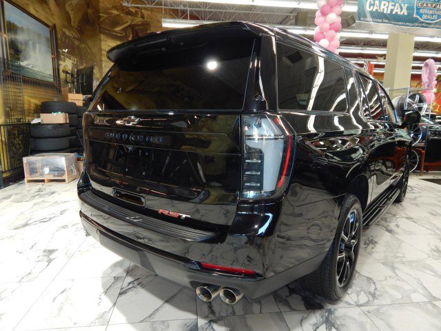 Used 2025 Chevrolet Suburban RST image 4