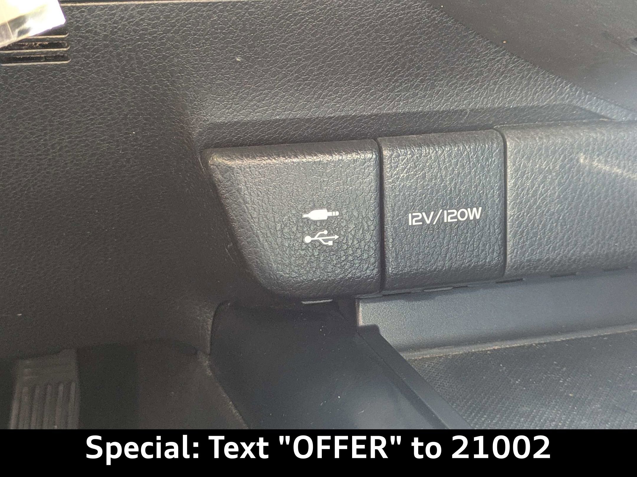 Used 2018 Toyota Camry SE FWD image 32