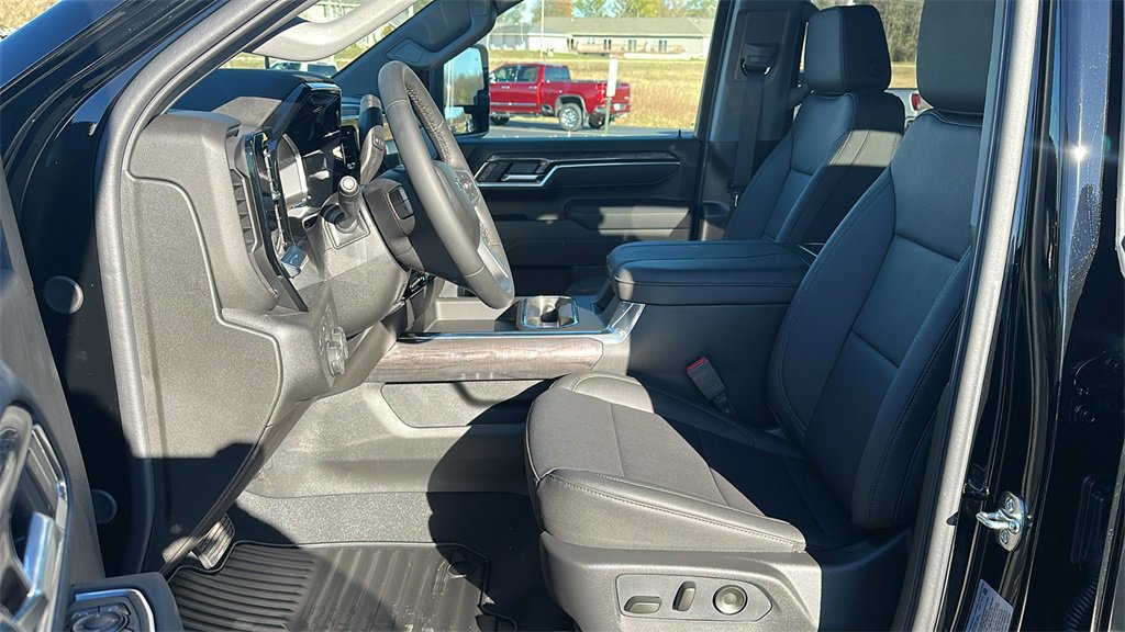 New 2026 Chevrolet Silverado 3500 LTZ w/ LTZ Plus Package image 19
