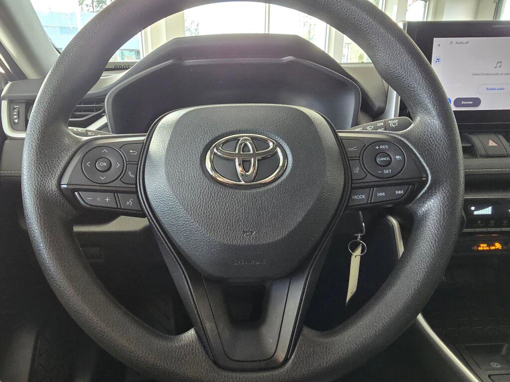 Used 2025 Toyota RAV4 LE image 25