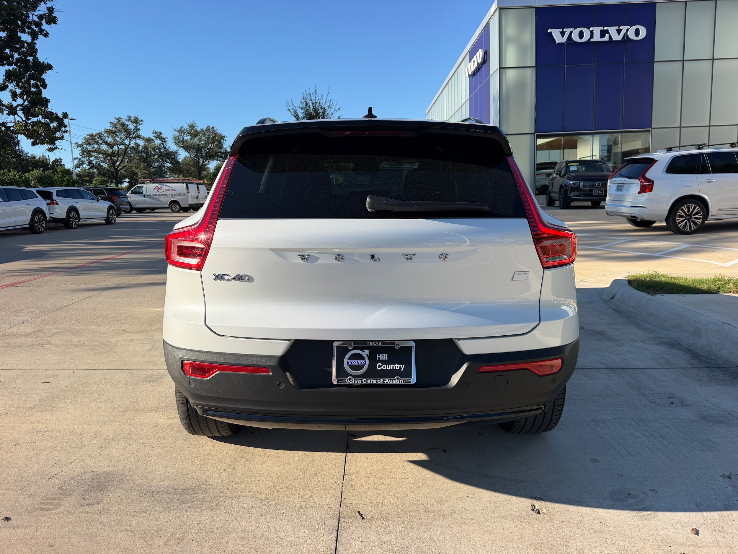 Certified 2024 Volvo XC40 Recharge Plus w/ Protection Package Premier RWD image 5