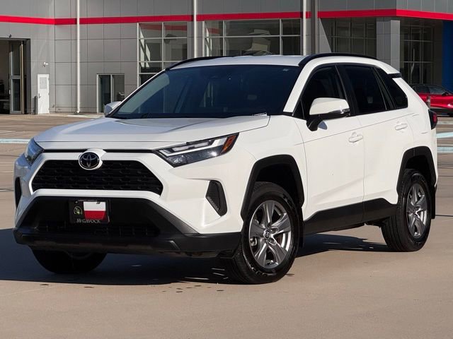 Used 2024 Toyota RAV4 XLE image 1