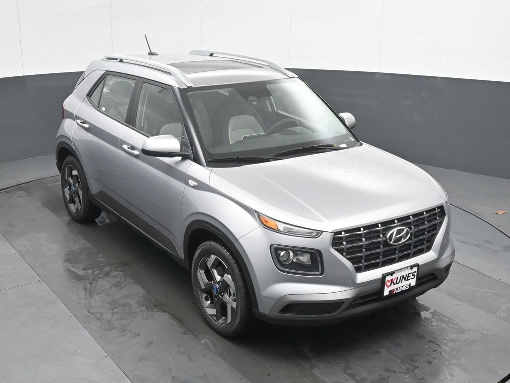 New 2026 Hyundai Venue SEL FWD image 35