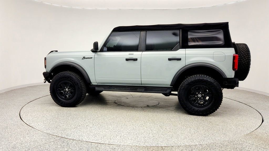 Used 2022 Ford Bronco Black Diamond image 8