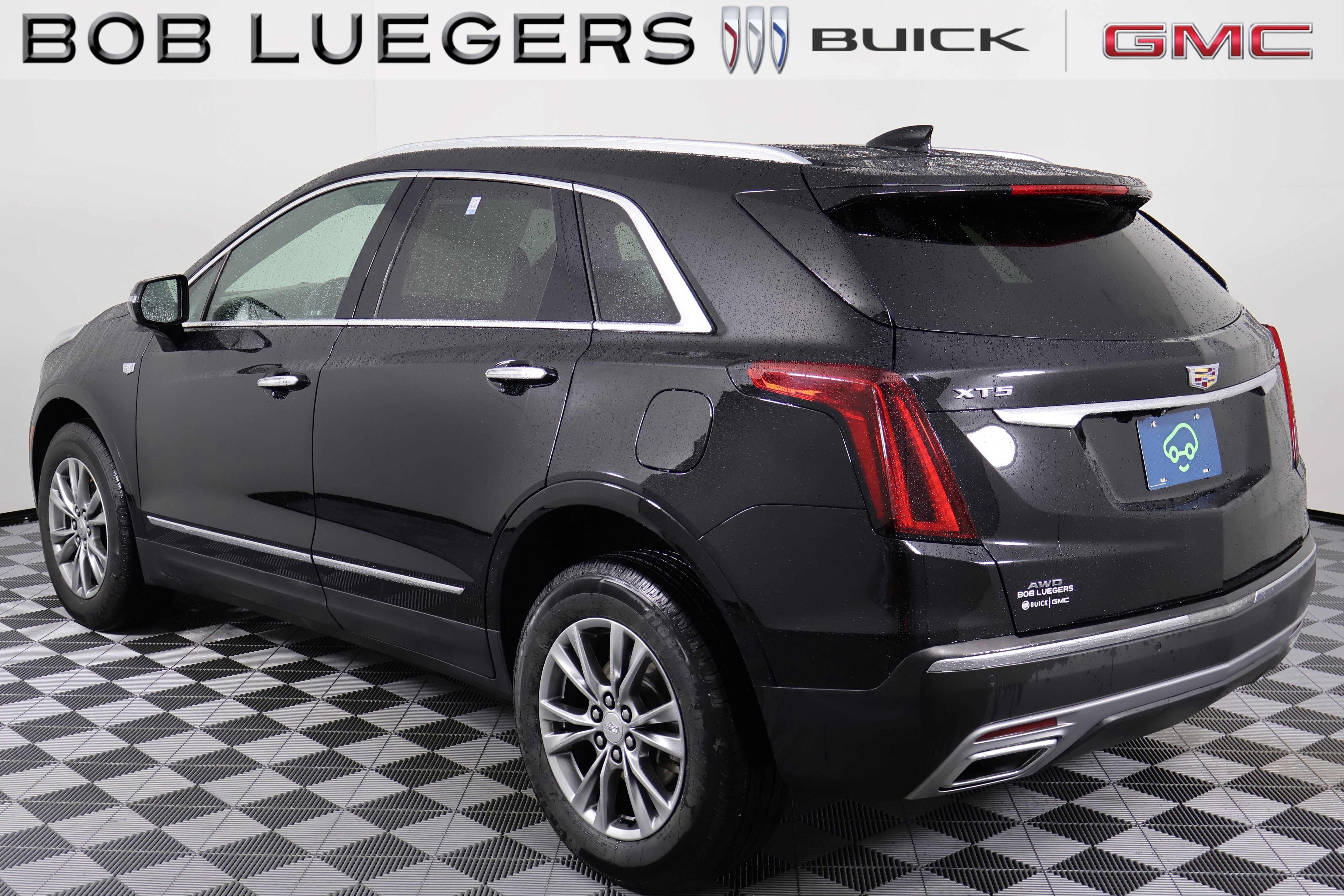 Certified 2021 Cadillac XT5 Premium Luxury AWD/4WD image 4
