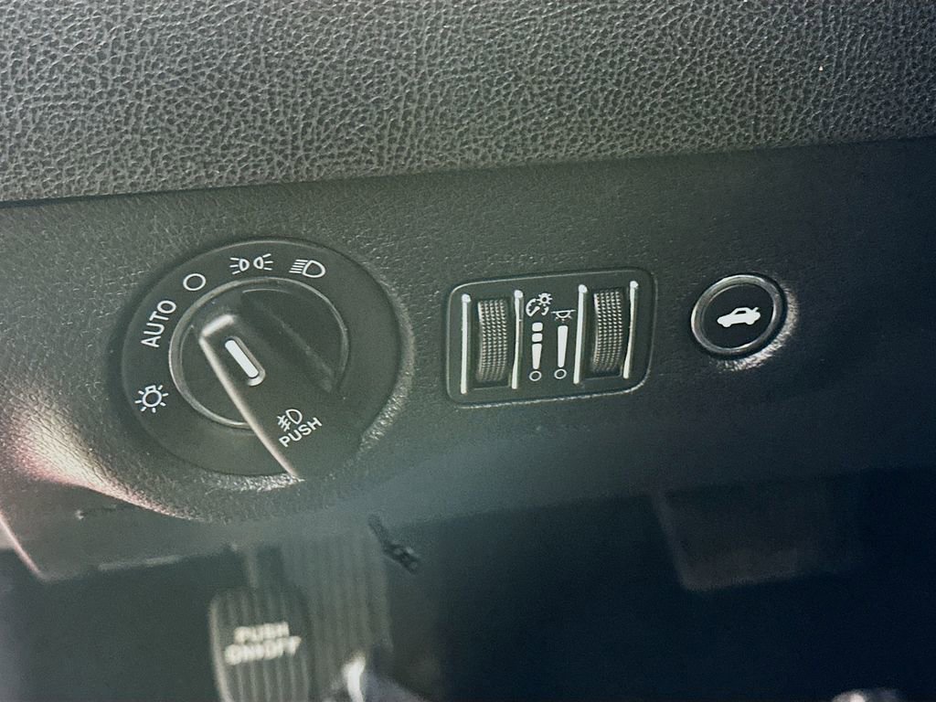 Certified 2016 Chrysler 300 S image 16