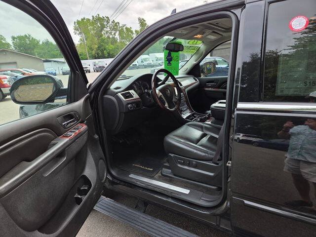 Used 2013 Cadillac Escalade Premium AWD/4WD image 11