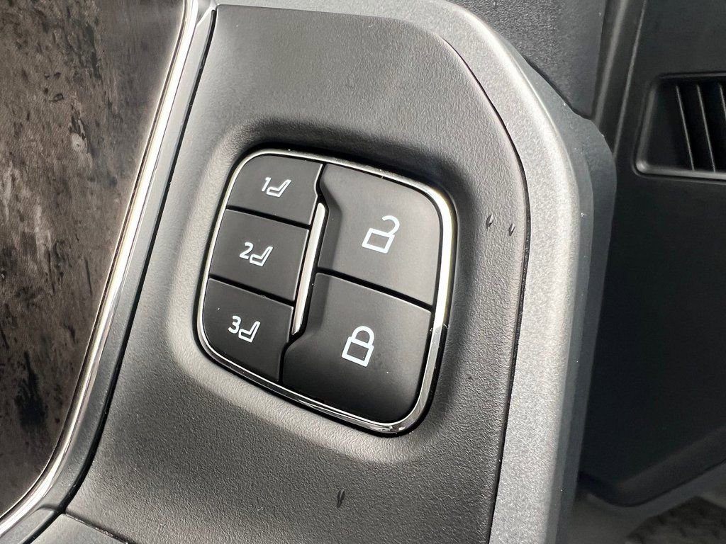 Used 2024 Ford F250 Lariat image 10