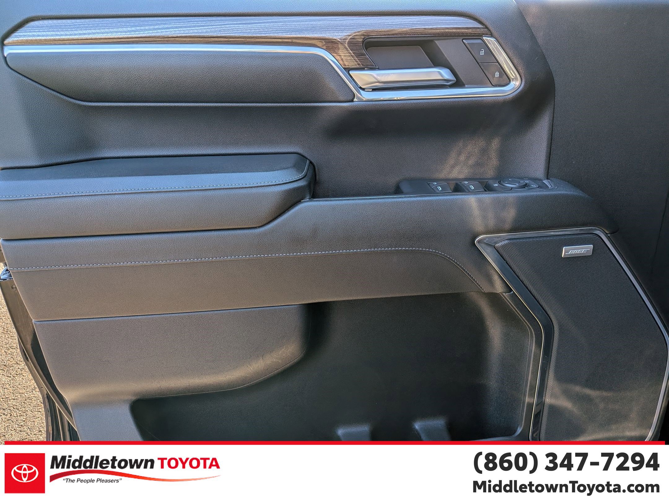 Used 2024 Chevrolet Silverado 1500 LT Trail Boss w/ Convenience Package II AWD/4WD image 10