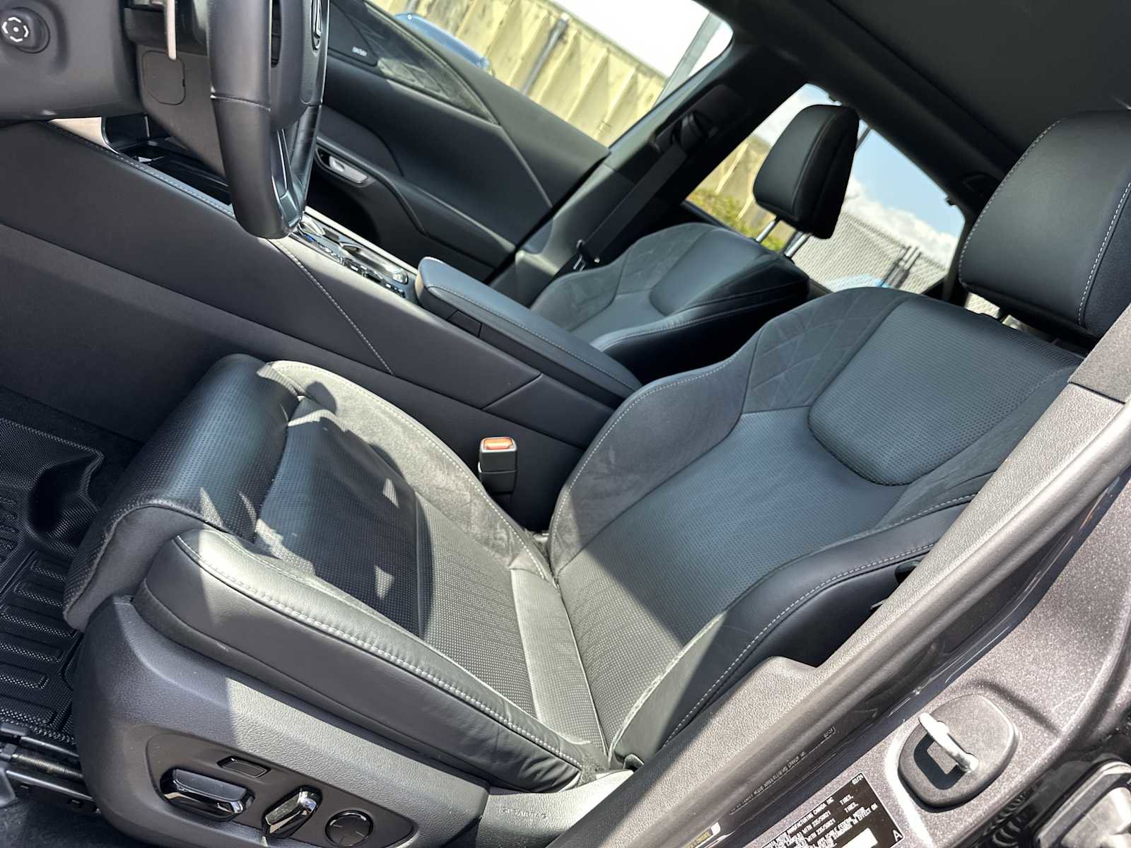 Used 2024 Lexus RX 350 FWD w/ Convenience Package image 9