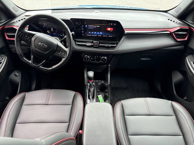 Used 2025 Chevrolet TrailBlazer RS w/ Convenience Package AWD/4WD image 18