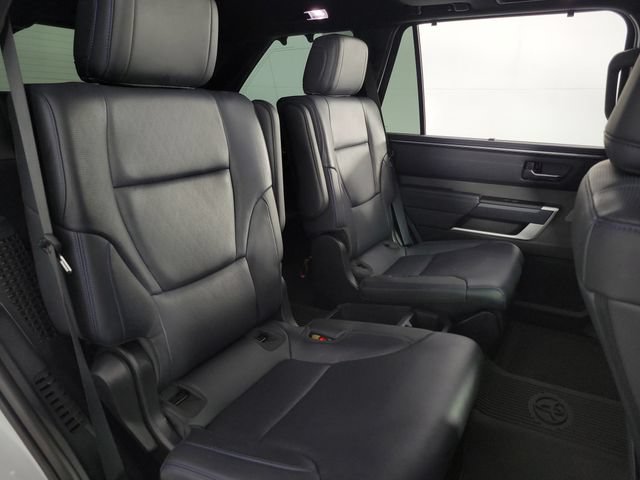 Used 2025 Toyota Sequoia Platinum AWD/4WD image 18