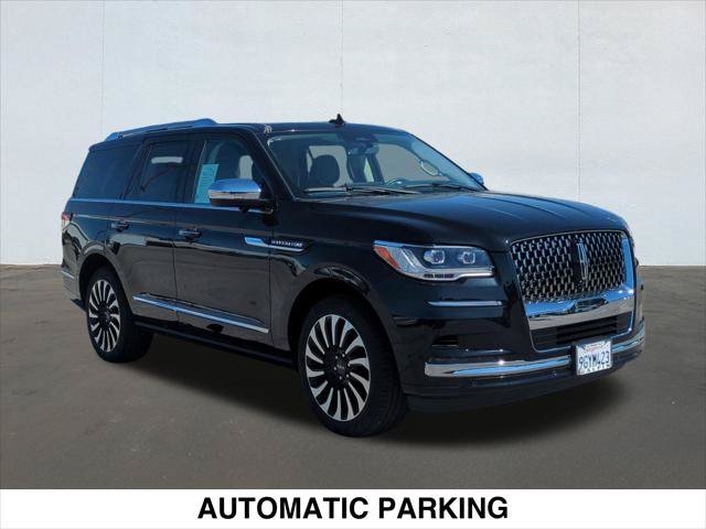 Used 2023 Lincoln Navigator Black Label AWD/4WD image 3