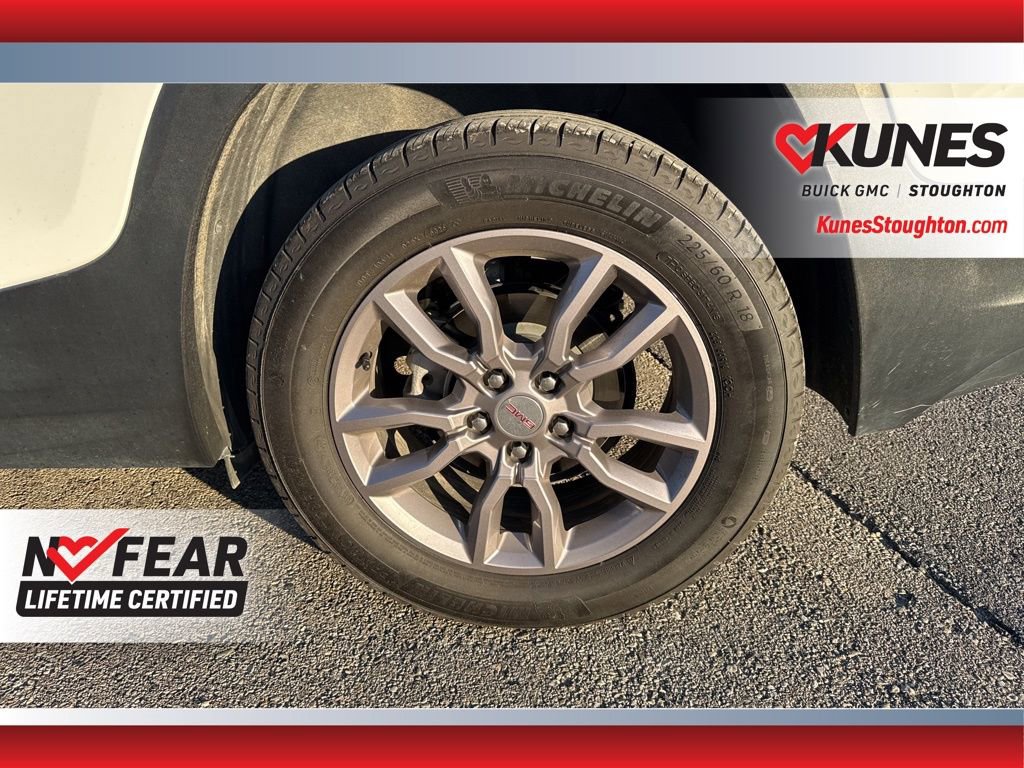 Used 2024 GMC Terrain SLT image 18