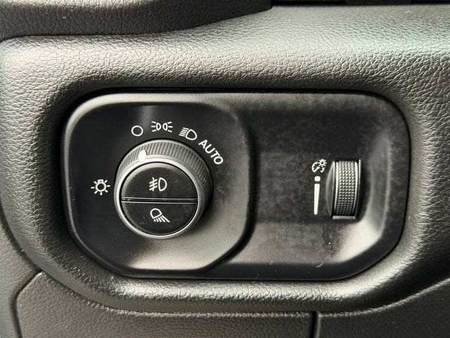 Used 2023 RAM 1500 Big Horn AWD/4WD image 37