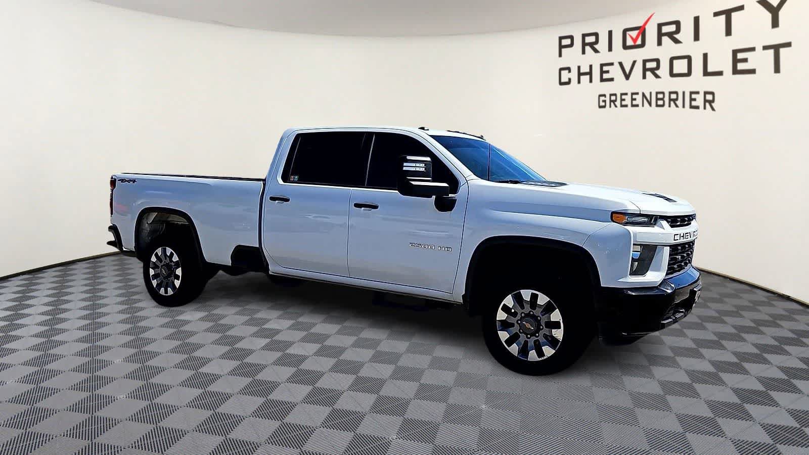 Used 2023 Chevrolet Silverado 2500 Custom w/ Custom Convenience Package AWD/4WD image 2