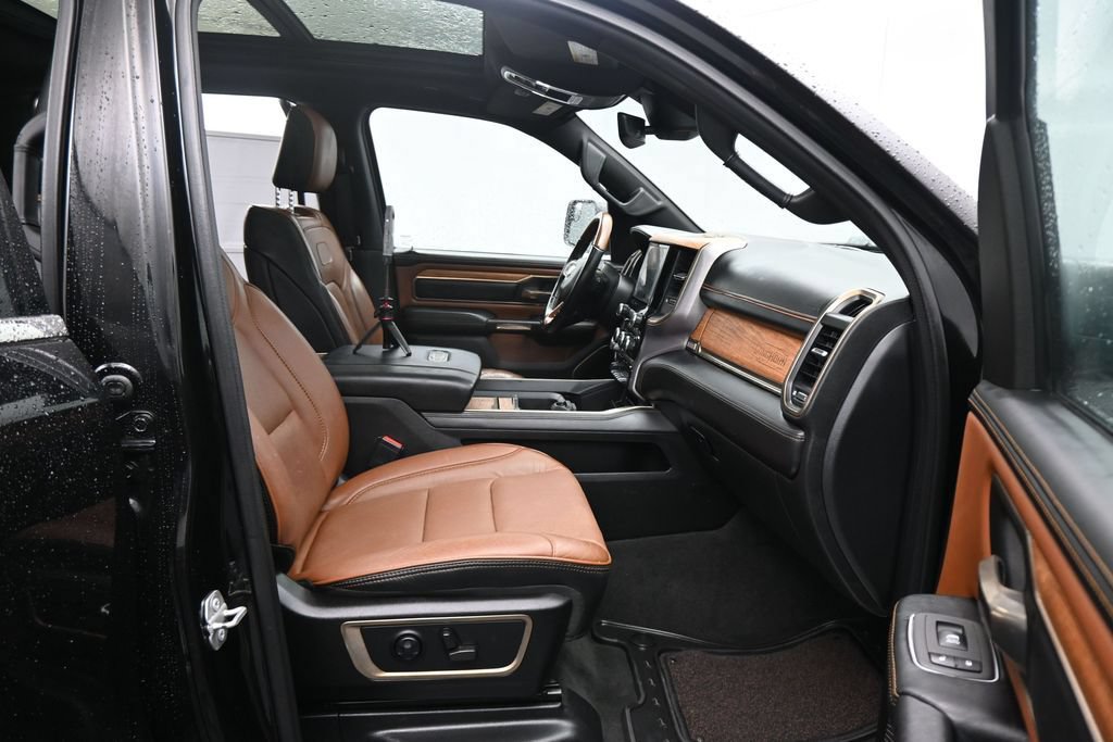 Used 2022 RAM 1500 Longhorn AWD/4WD image 7